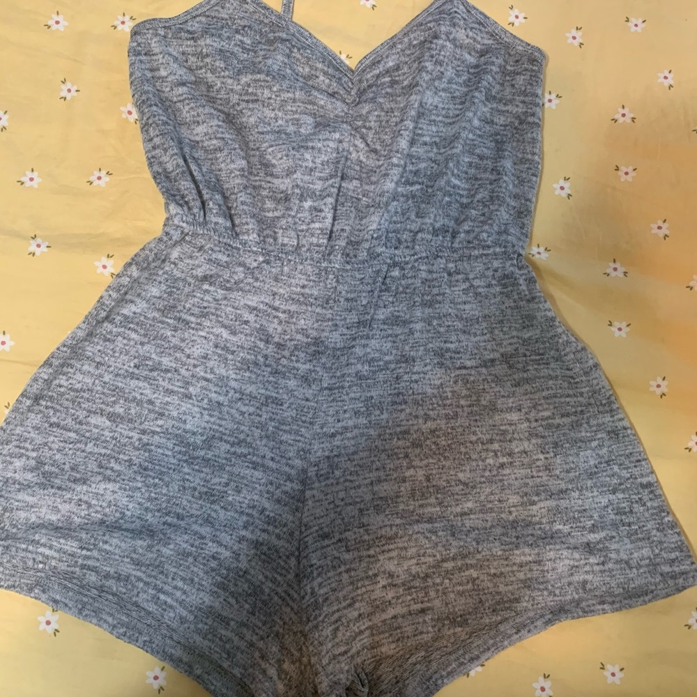 NWOT/ stretchy romper / jumpsuit